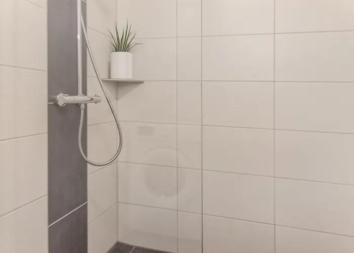 Wittmunder Strasse 24a 50231 公寓